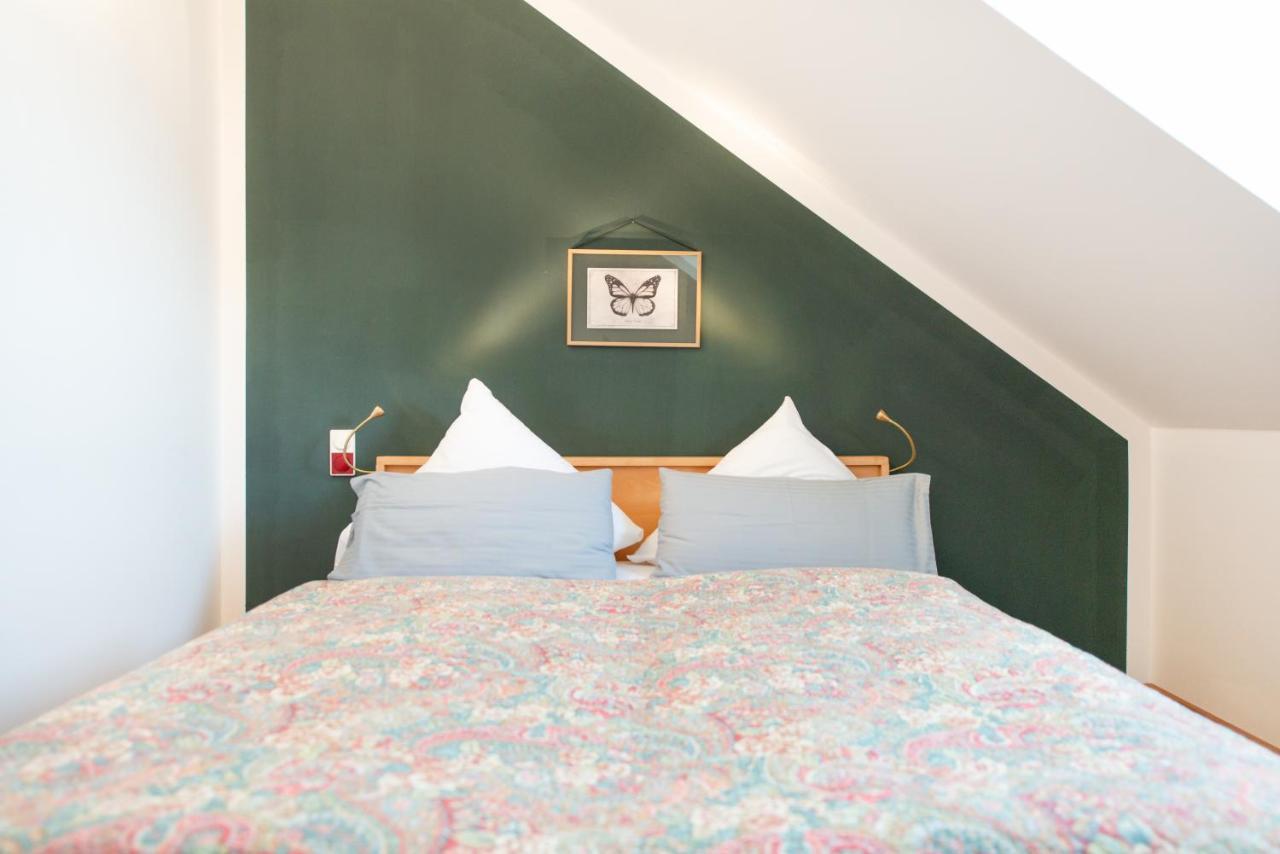 Biohotel Schlossgut Oberambach Екстериор снимка