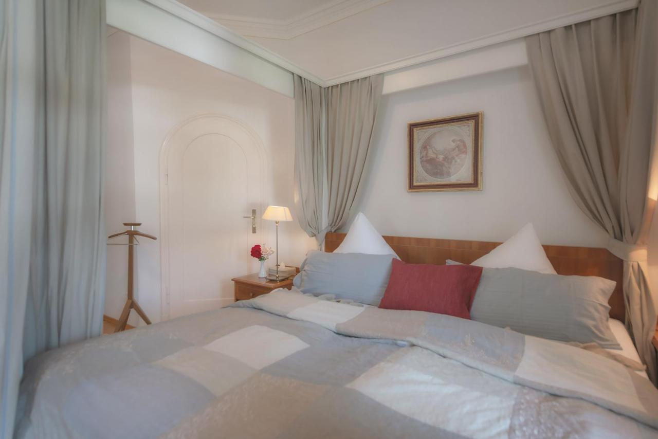 Biohotel Schlossgut Oberambach Екстериор снимка