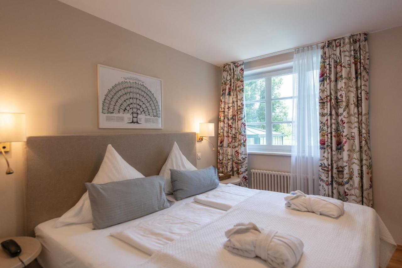 Biohotel Schlossgut Oberambach Екстериор снимка