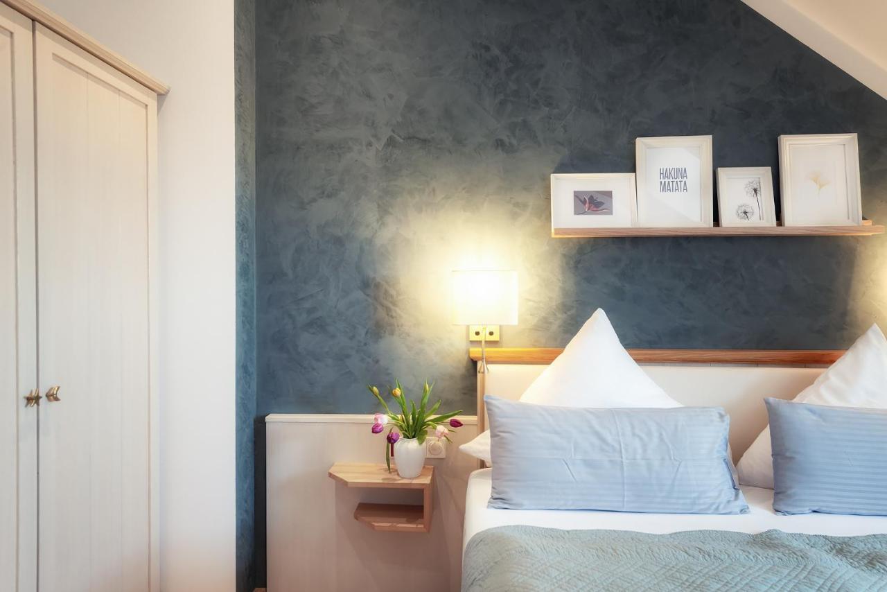 Biohotel Schlossgut Oberambach Екстериор снимка
