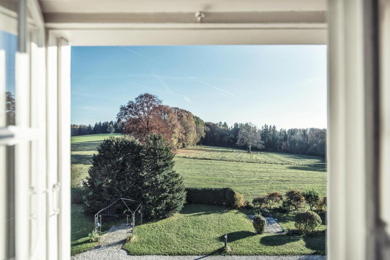 Biohotel Schlossgut Oberambach Екстериор снимка