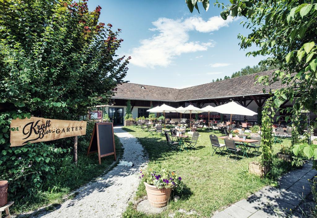 Biohotel Schlossgut Oberambach Екстериор снимка