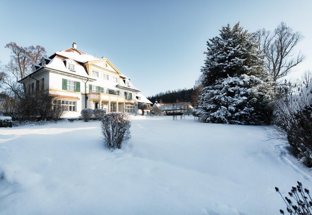 Biohotel Schlossgut Oberambach Екстериор снимка