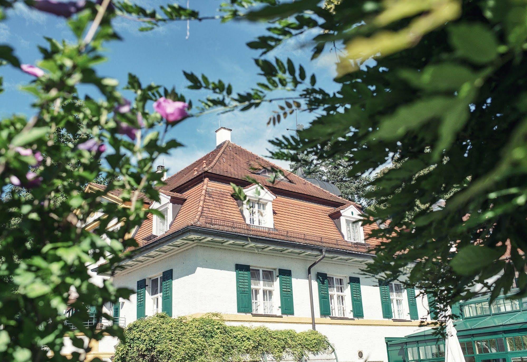 Biohotel Schlossgut Oberambach Екстериор снимка