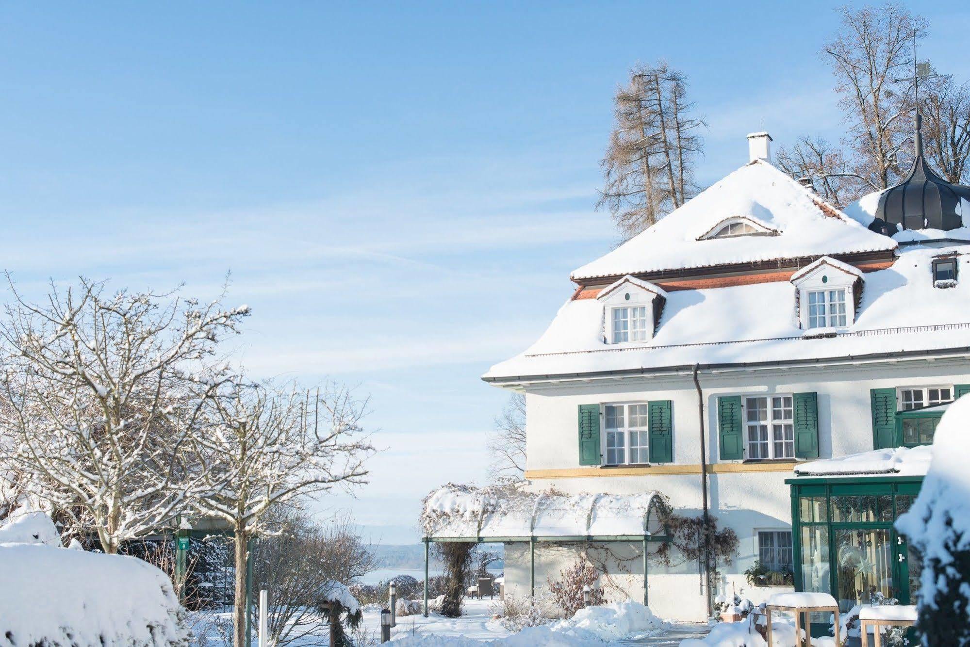 Biohotel Schlossgut Oberambach Екстериор снимка