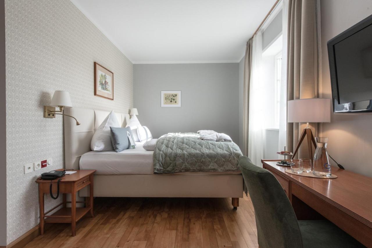 Biohotel Schlossgut Oberambach Екстериор снимка